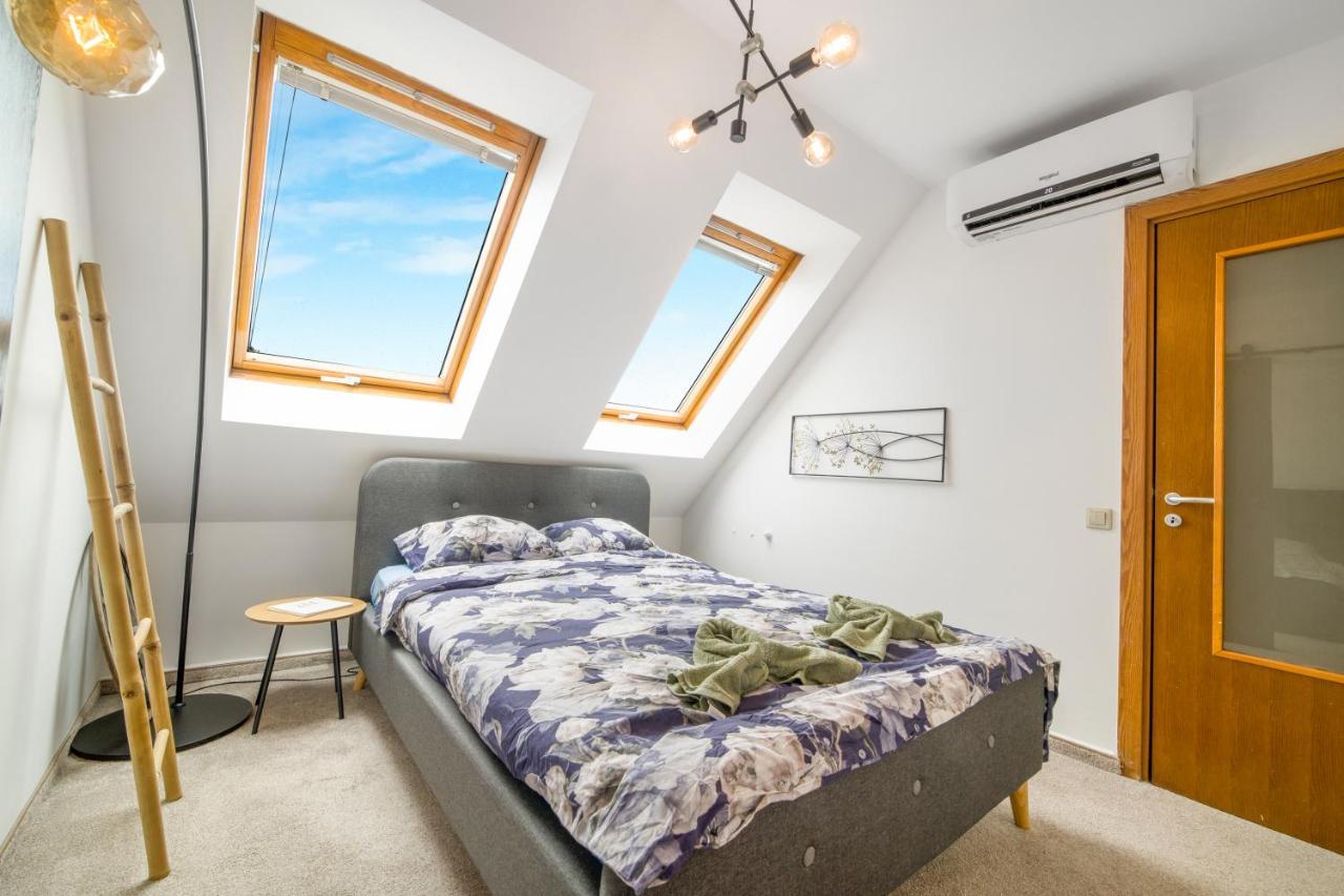 Maisonette With Underground Parking *